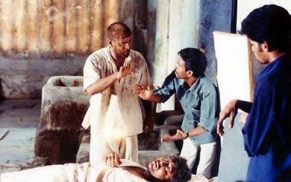 எண்ணற்ற விருதுகளையும் குவித்தது