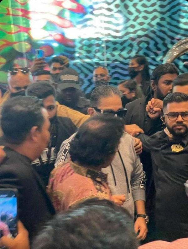 3 கேள்விகளுக்கு மட்டுமே அனுமதி