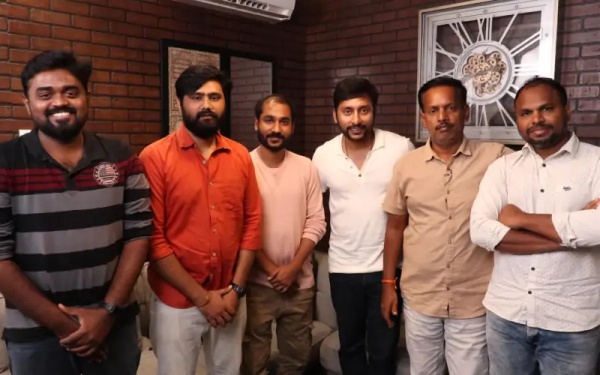 பரிசுகளை வாரி வழங்கிய ஆர்ஜே பாலாஜி