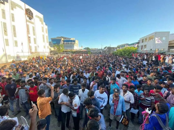 இப்படித்தான் விளம்பரப்படுத்தப்படுகிறது