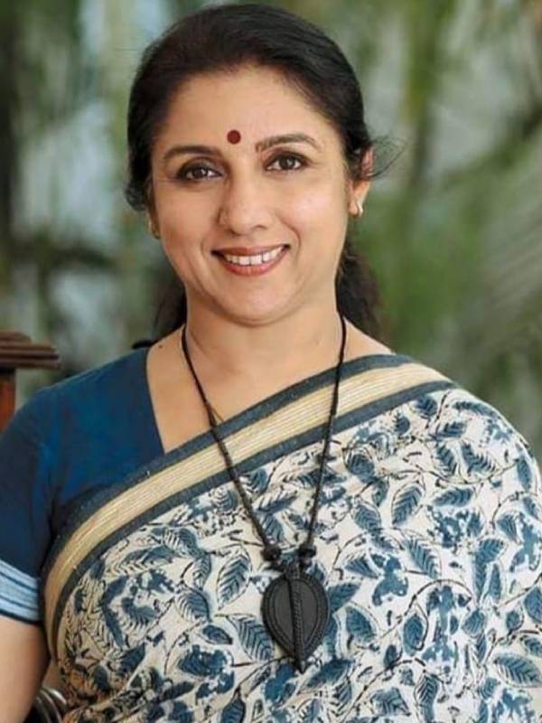அறிமுக நாயகி