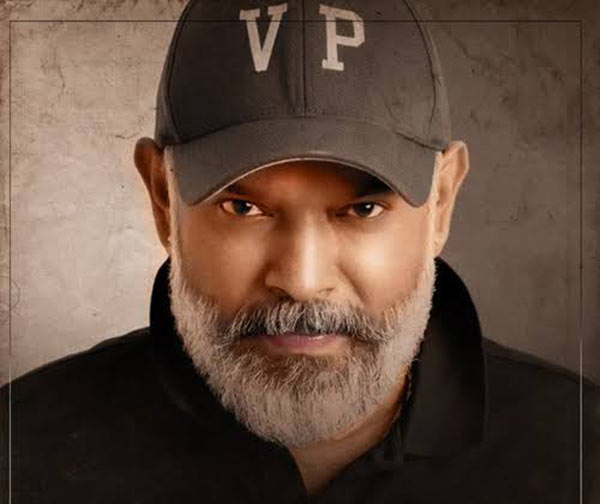 கடவுளை வைத்து கதை