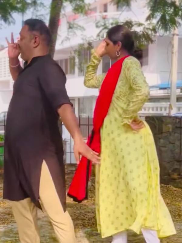 பரதநாட்டியம் தெரியும்