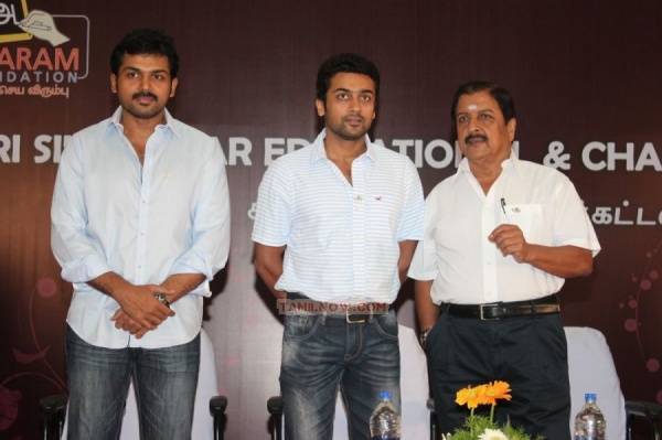 அகரம் அறக்கட்டளை மூலம் ஏழைகளுக்கு உதவி