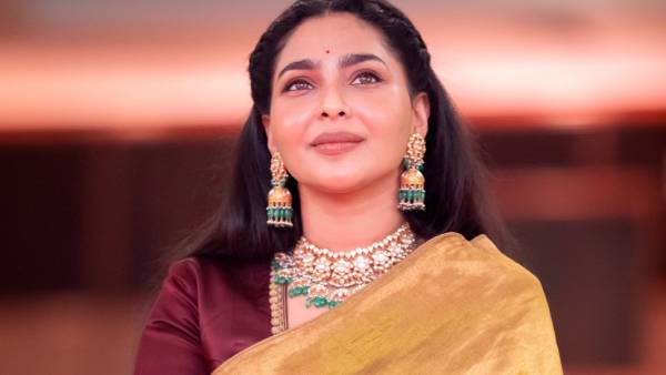 முன்னணி நடிகர்கள் வெளியிட்ட டீசர்