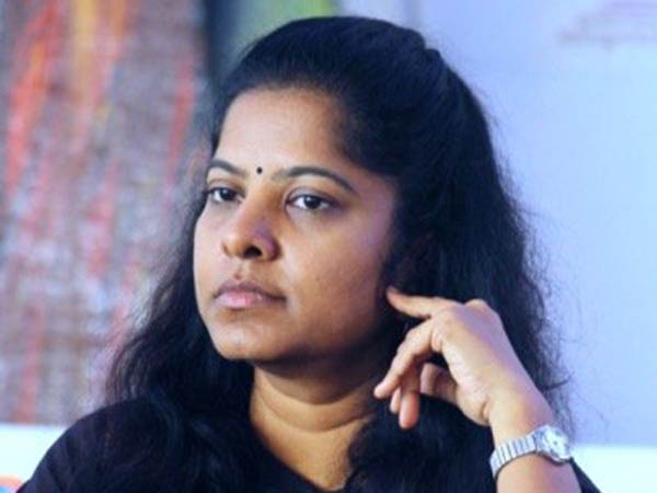 உயர்நீதிமன்றம் உத்தரவு