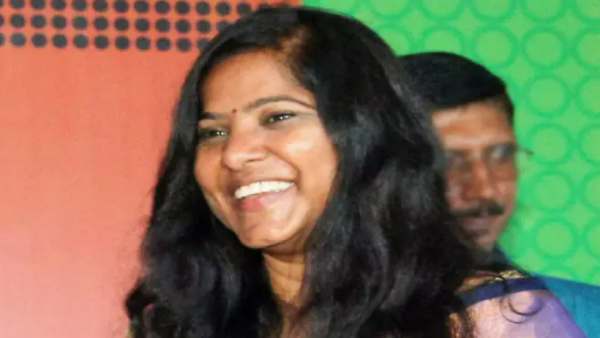 லீனா மணிமேகலை மீது வழக்குப்பதிவு