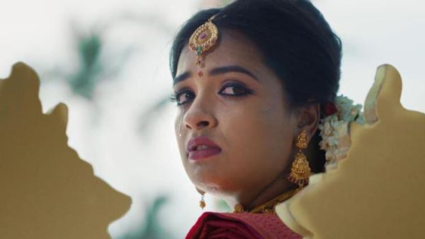 தினந்தோறும் இரவு 9.30 மணிக்கு ஒளிபரப்பு