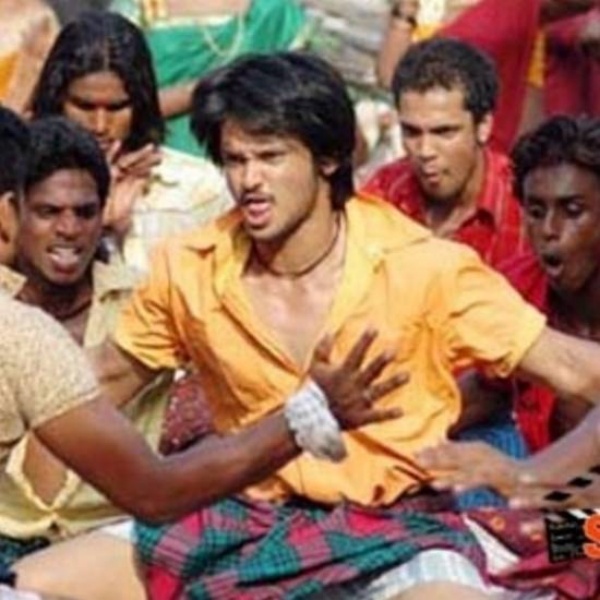 நாக்கு முக்க