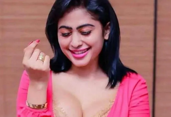 உச்சகட்ட கவர்ச்சி
