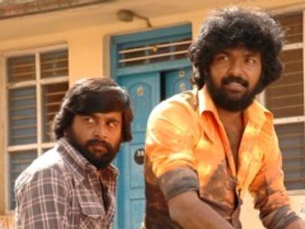 1980 ஆம் ஆண்டை கண் முன் காட்டிய திரைக்கதை, கலை இயக்கம்
