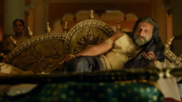 பிரம்மாண்டங்களின் இயக்குநர்