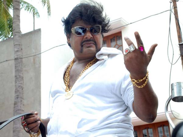 கோலிவுட்டை மிரட்டிய மாஸ் வில்லன்