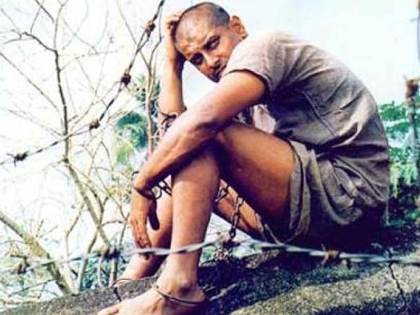 இருவேறு கெட்டப்புகள்