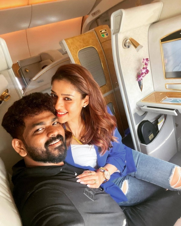 டூர் போன நயன் - விக்கி ஜோடி