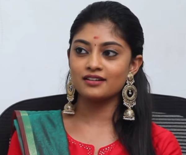 6 படங்களில் கமிட்டான அம்மு