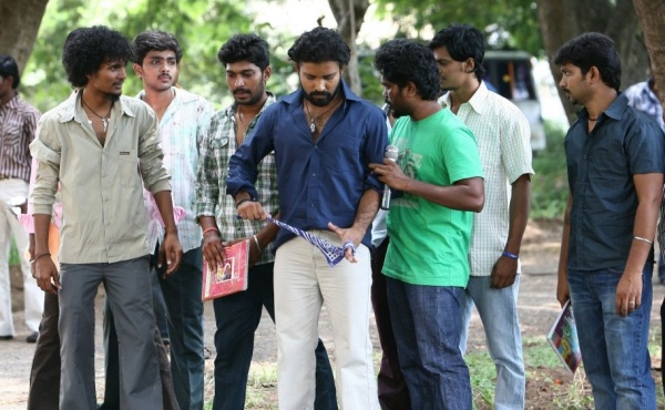 பா.ரஞ்சித்தின் எண்ணத்திற்கு ஏற்ப நடித்த தினேஷ்