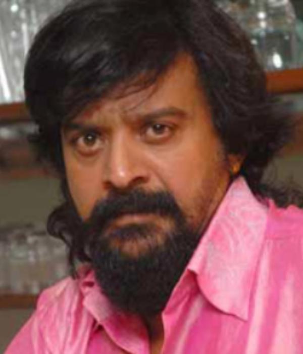 தாடியை வைத்து மறைத்தேன்