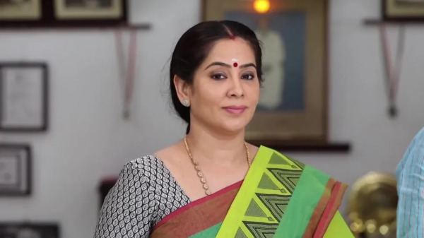 நடிகை லட்சுமி