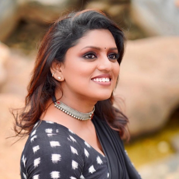 பெண்ணாக பிறந்தது பெருமை