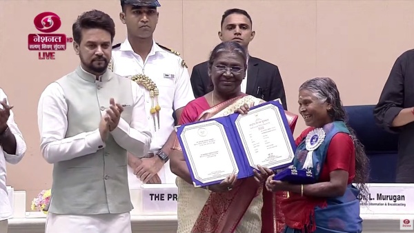 டெல்லியில் தேசிய விருது விழா