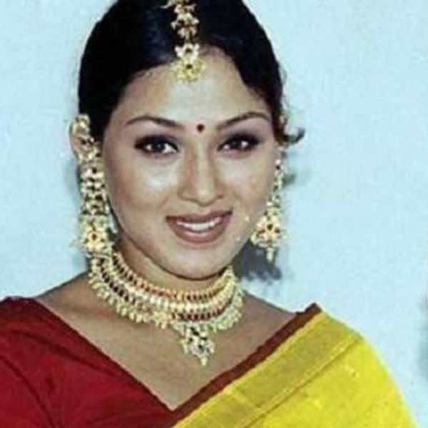 சிம்ரன் தங்கை மோனலின் வேகமான முடிவு