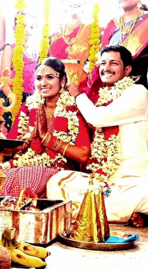 நடிகையுடன் திருமணம்