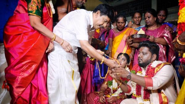 தாலி எடுத்துக் கொடுத்த ஞானசம்பந்தம்