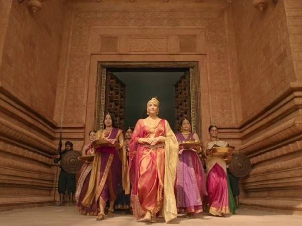 நந்தினி - ஐஸ்வர்யா ராய்
