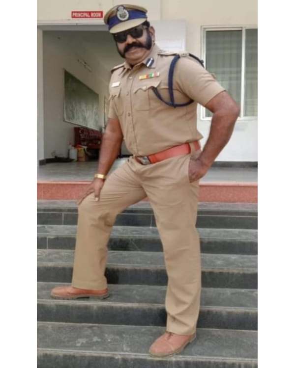 நிஜ போலிஸ்