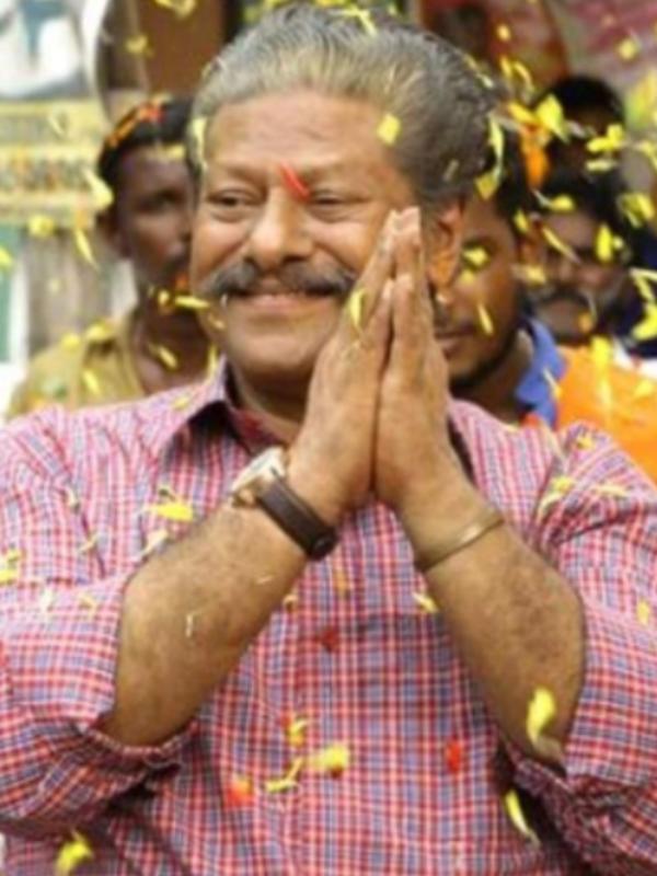 நன்றிகளை காணிக்கையாக்குகிறேன்