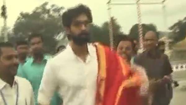 ரசிகரின் செல்போனுக்கு நேர்ந்த துயரம்