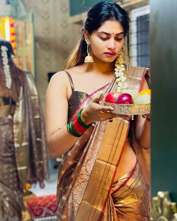 சமூக வலைதளங்களில் ஆக்டிவ்