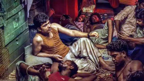 இருவேறு கெட்டப்புகள்