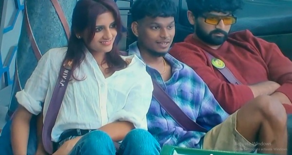 இடம் கொடுத்த சிங்கப்பூர் பாப்பா