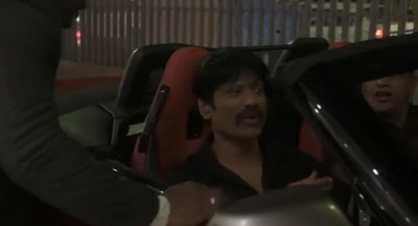 நடிகராக அவதாரம்