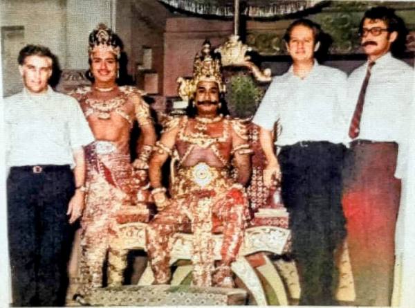 ராஜராஜ சோழன், விமலாதித்தன், வேங்கி நாட்டு அரசியல், குந்தவை