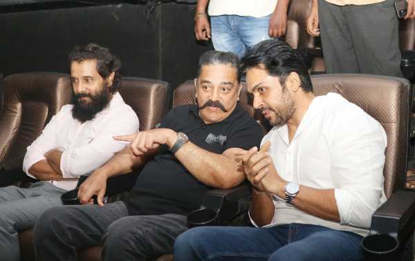 பொன்னியின் செல்வன் பார்த்த கமல்