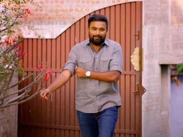 இயக்குநர் சசிகுமார்
