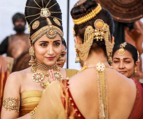பாசம் மிகுந்த அருள்மொழிவர்மன்