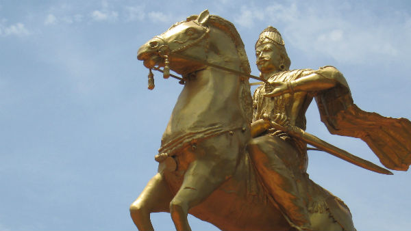 ராஜ ராஜ சோழன் சர்ச்சை