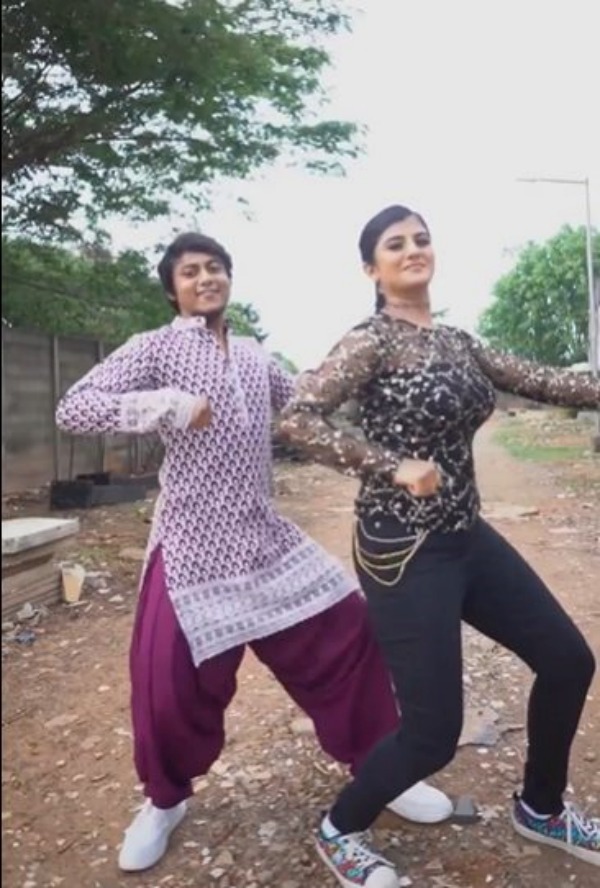 காதல் இல்லை