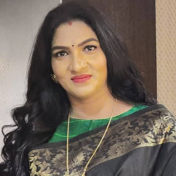 அவங்கதான் காரணம்
