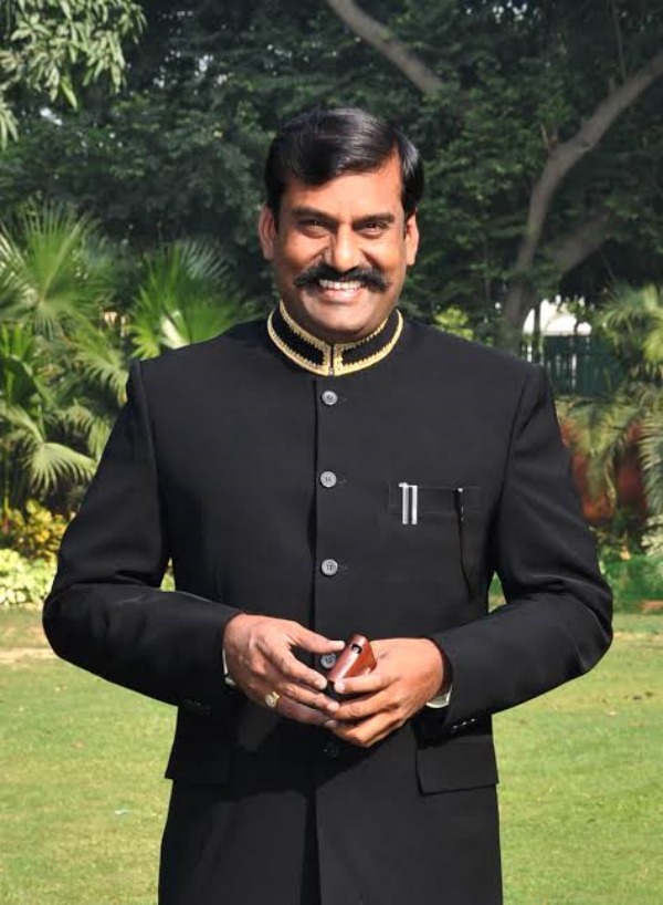 அழுத நெப்போலியன்