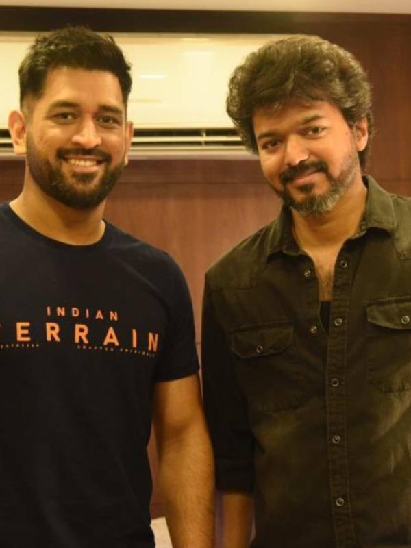 விஜய் - தோனி பிரண்ட்ஷிப்