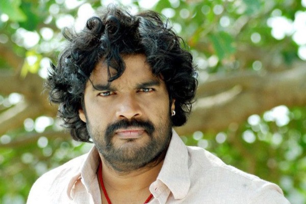 சினிமா வில்லனுக்கே நிஜ வில்லனான வேலைக்காரன்