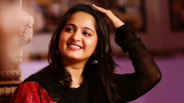 அனுஷ்காவுடன் காதல்