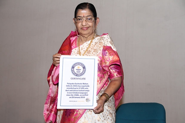 17000 பாடல்களுக்கு மேல் தென் இந்திய மொழிகளில் பாடி சாதனை