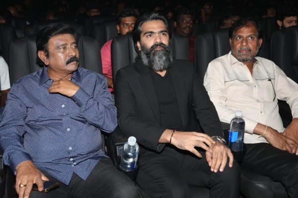 கொண்டாடிய படக்குழு