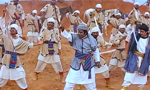 கனவு காட்சியில் ஹீரோ கூட குரூப் டான்சர் ஆடலாம் நான் ஆடக்கூடாதா?
